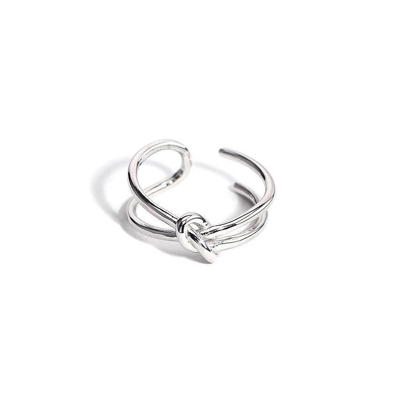 925 Sterling Silver Knotted Minimalist Ring - Cold Aesthetic, Personalized and Fashionable.