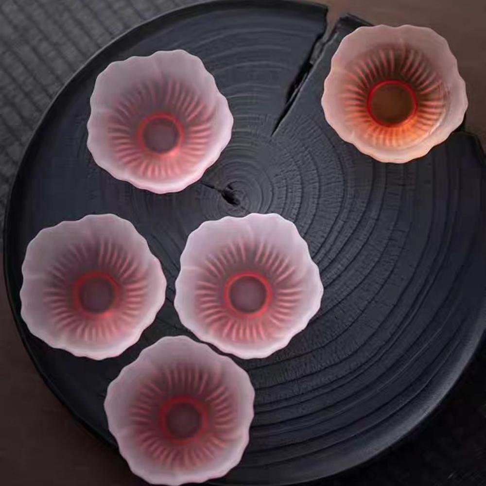 Tazza da tè giapponese in vetro smaltato rosa opaco con fiori di ciliegio, Tazza da tè da casa con figura di donna smaltata rosa, Tazza a petalo
