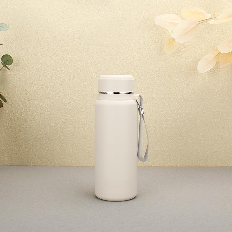 

Новая кружка, высококачественный мужской и женский спортивный чайник на слинге, большая емкость, подарочная кружка из нержавеющей стали 304 750ml серый