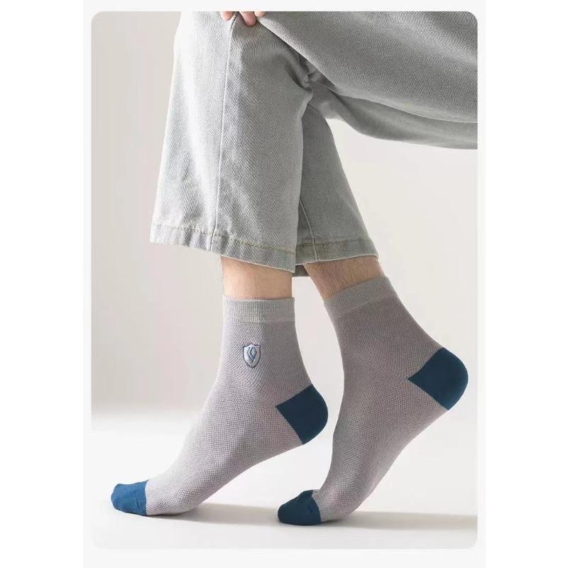 Men's Spring and Autumn Leisure Business Letter Breathable Simple Deodorant Tall Cotton Socks