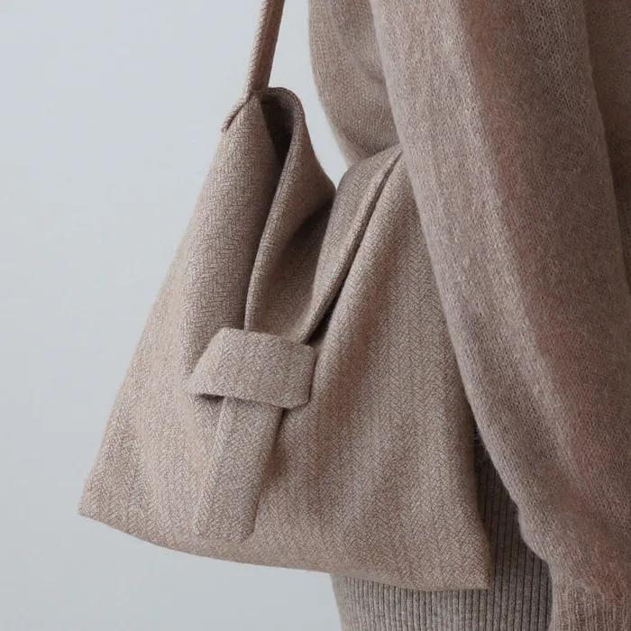 Square Bag (beige)