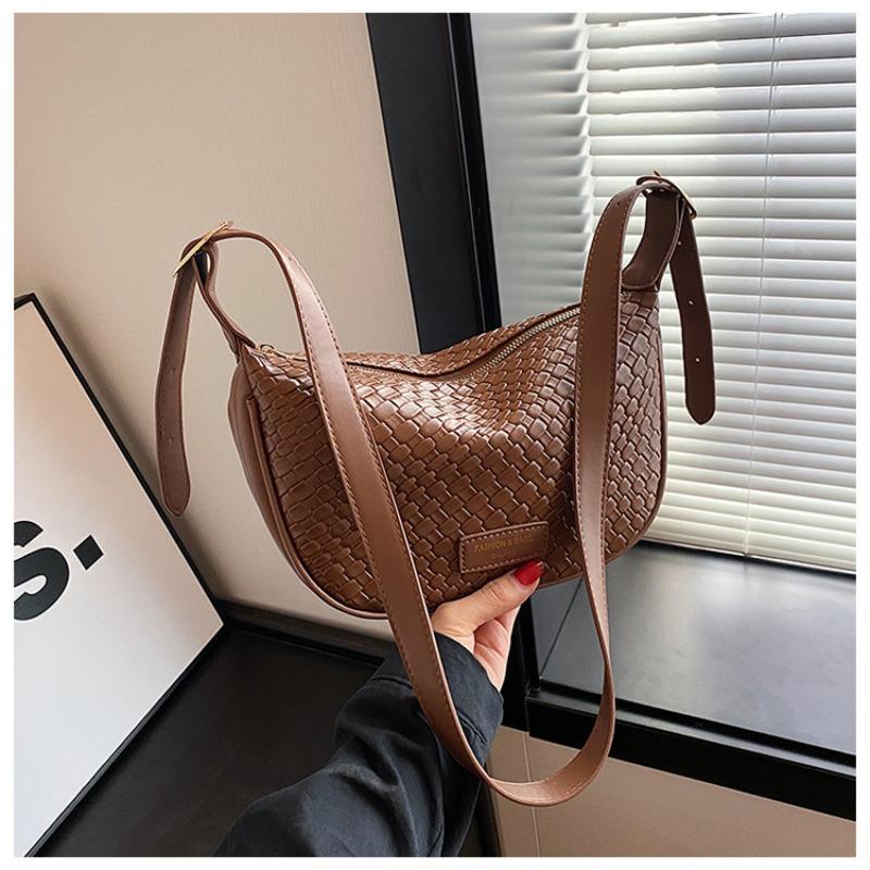 

Autumn new woven personalized portable oblique straddle bag fashionable versatile women s underarm shoulder bag коричневый
