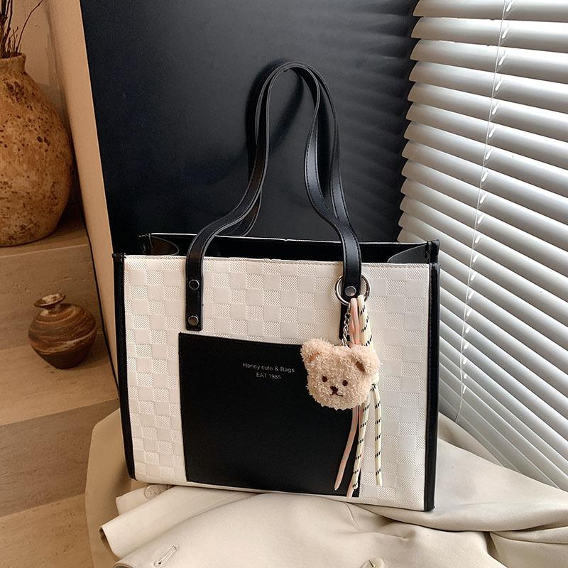 Premium sense large-capacity bag women's new spring and summer shoulder armpit bag casual commuter tote bag