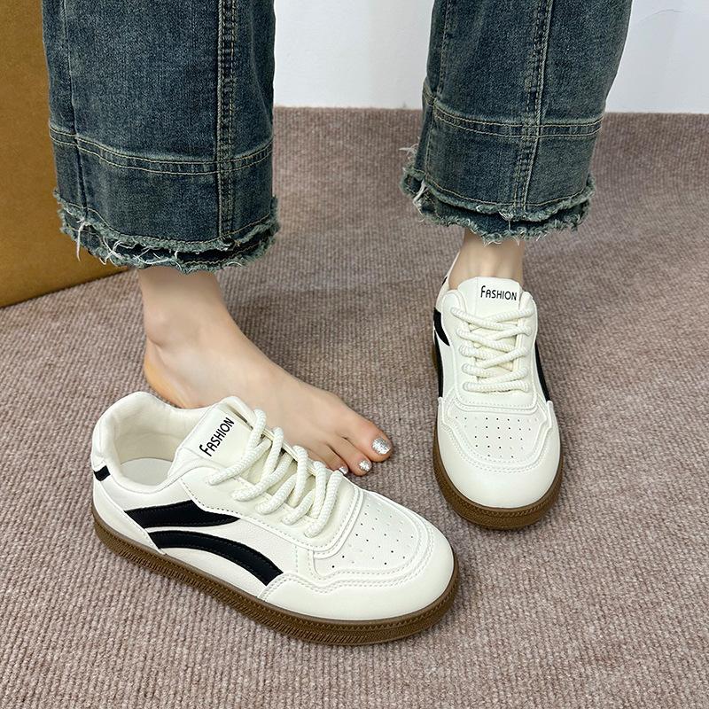 Hong Kong Style Retro German Training Board Shoes Women's Ins Tide 2025 Summer New Student Versatile Sports and Leisure Little White Shoes