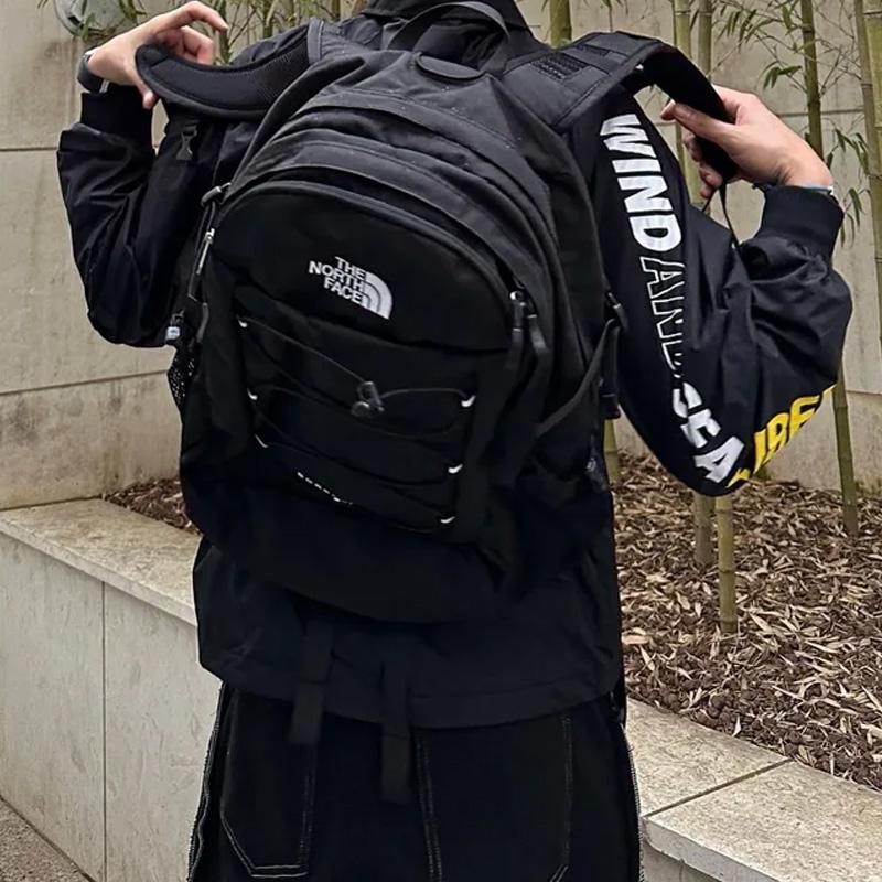 The North Face 30L Freizeit-Sportrucksack Outdoor Unisex Rucksack Schwarz NM2DP03A