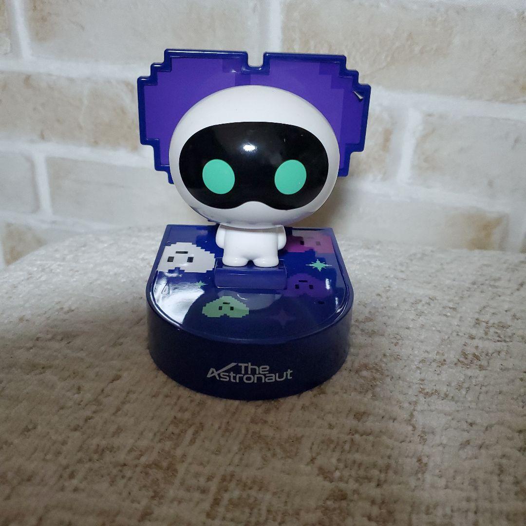 

[USED] BTS Official Defective JIN The Astronaut Wood Figure