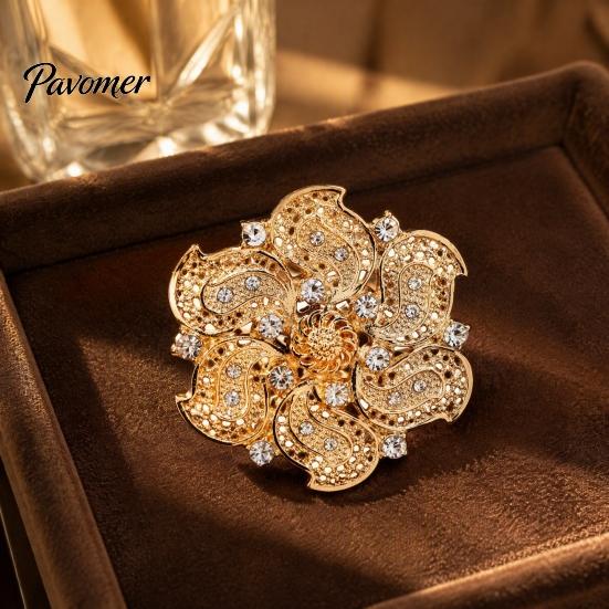Decorative Lapel Pin Retro Rhinstone Flower Brooch for Women, Golden Plated Alloy Floral Vintage Pin, Clothing Jewelry Accessories Wedding Party Prom