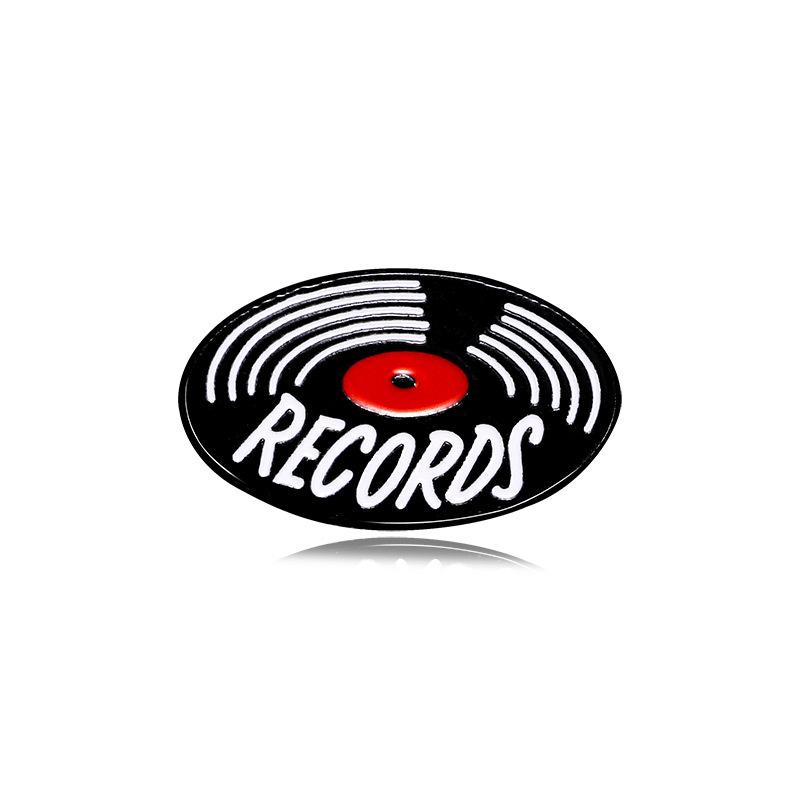 Vintage color vinyl record shape metal brooch creative clothes bag accessories badge new product
