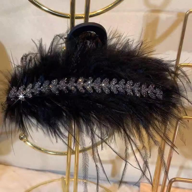 High-Grade Feather and Ostrich Hair Shark Clip for Autumn/Winter - Elegant Ponytail Headdress