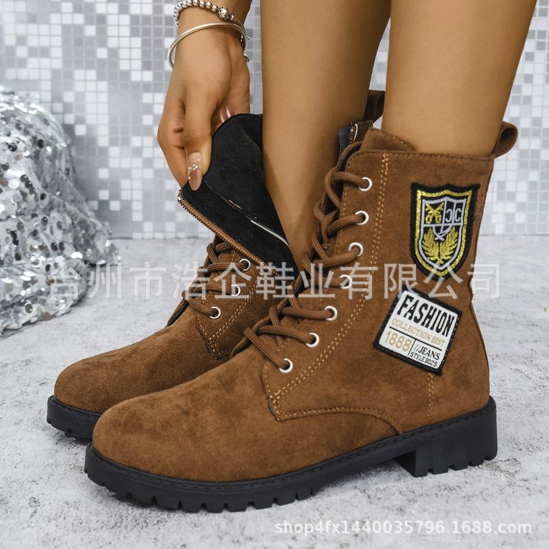 

Высококачественная партия сборочной линии нехолодные липкие туфли средняя трубка шнуровка спереди вискозные туфли замшевый толстый каблук круглый носок ботинки Мартин 43 темно-коричневого