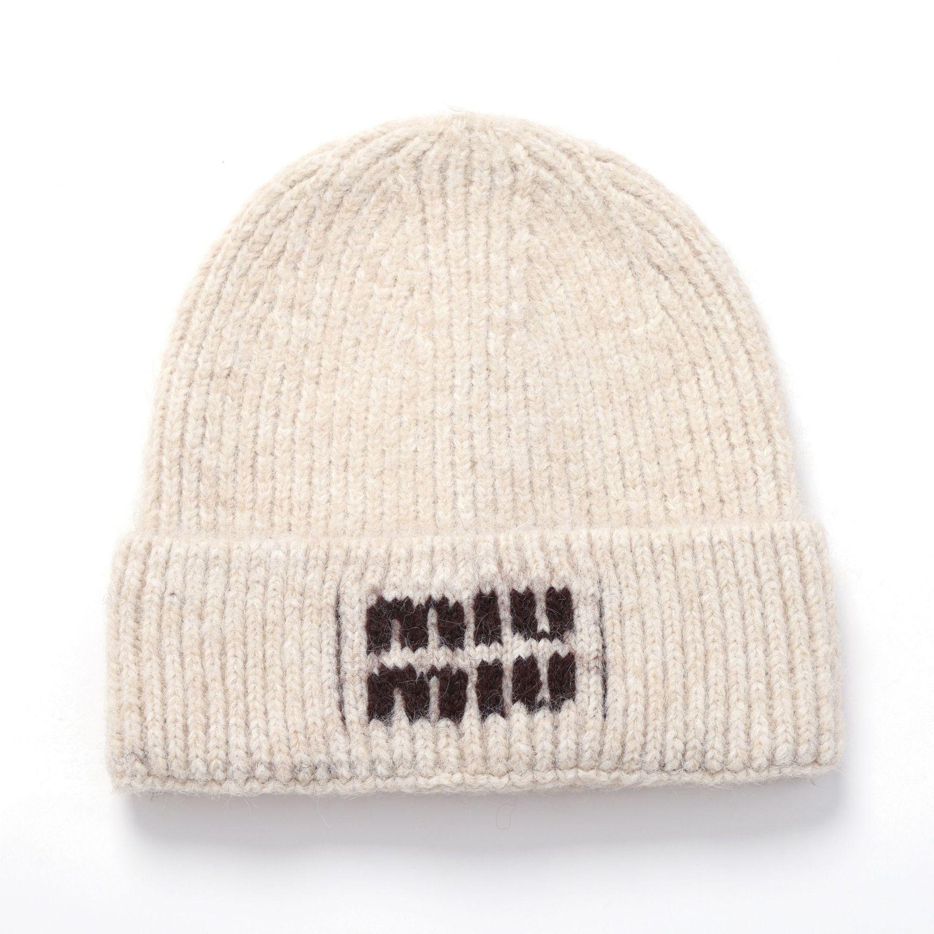 

Miu Преміальна Осіння/Зимова Вишита Вовняна Шапка-Біні із Захистом Вух L (58-60cm)