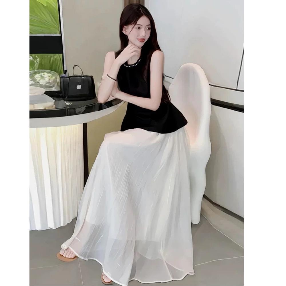 Elegant Women's Summer 2026 Slimming Suit Set - Stylish Two-Piece with Age-Reducing Top and Skirt