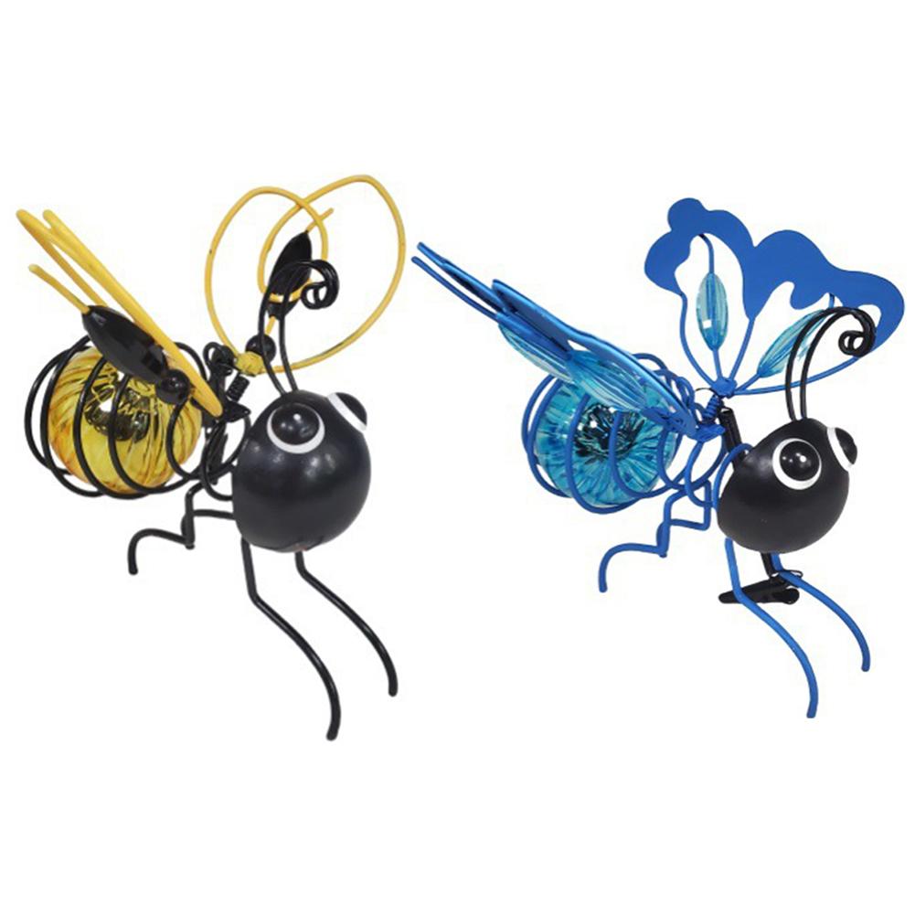 Solar-Powered Outdoor Figurine Light Decorative Flying Insect Hanging Lamp Metal Realistic Insect Light for Outside Decor
