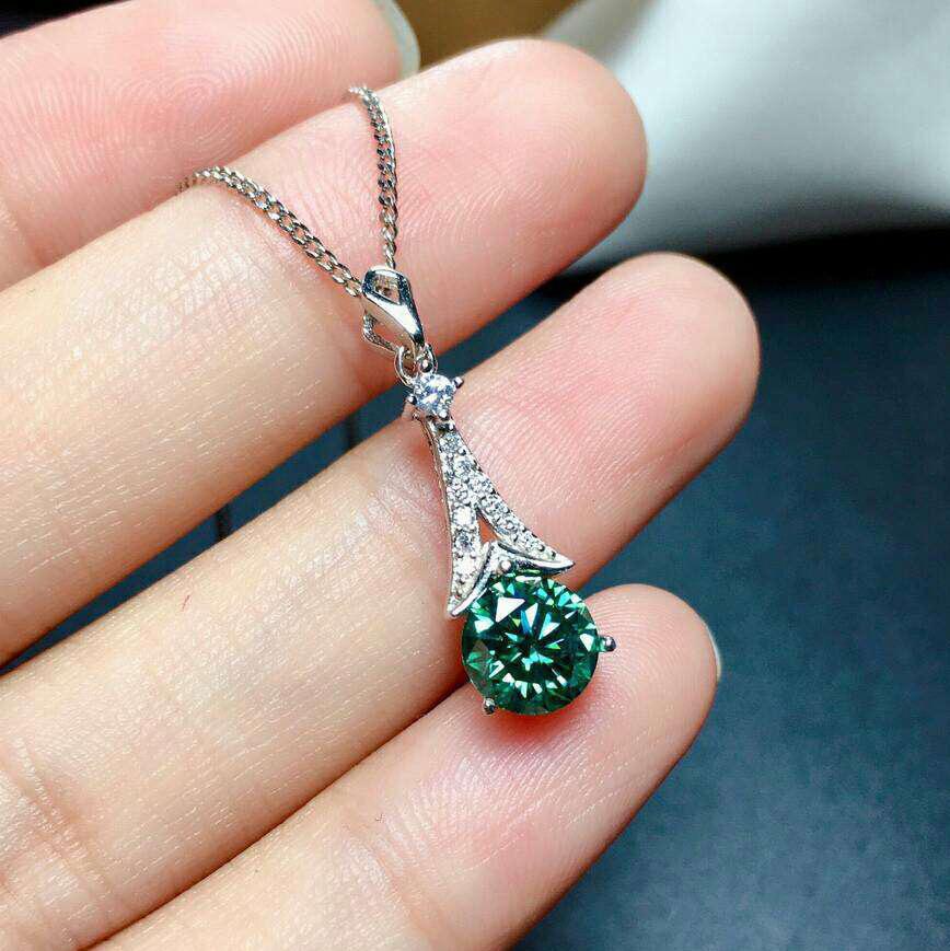 Vintage 2ct Green Moissanite Pendant 925 Sterling Silver Charm Wedding Pendants Necklace For Women Party Choker Jewelry Gift
