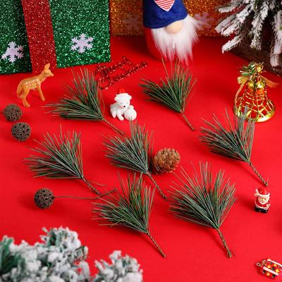 Künstliche Tannenzweige, grüne Tannennadeln, kleine Tannenzweige, Stiele, Picks für Weihnachtsblumenarrangements, Kränze, Feiertagsdekoration, 10 Stück