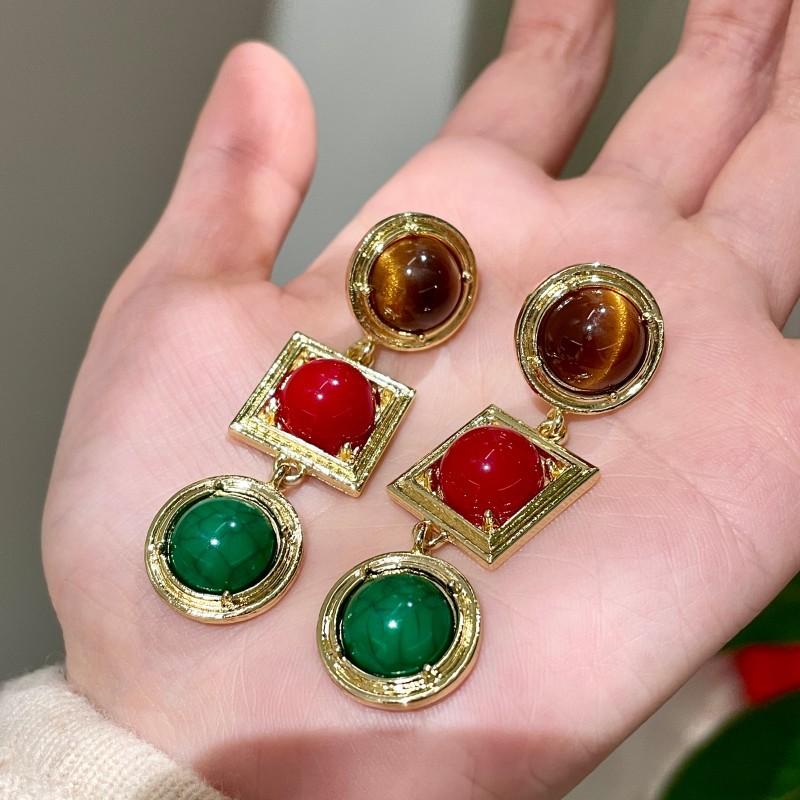 Natural tiger's eye stone series stud earrings for women Maillard exquisite retro earrings niche light luxury high-end temperament earrings