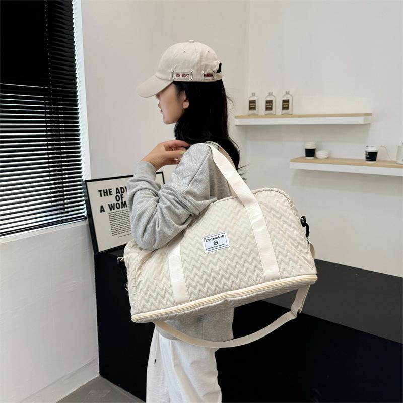 Multifunctional travel bag Large capacity expandable duffel bag Dry and wet separation Sports fitness bag Can cover tie rod