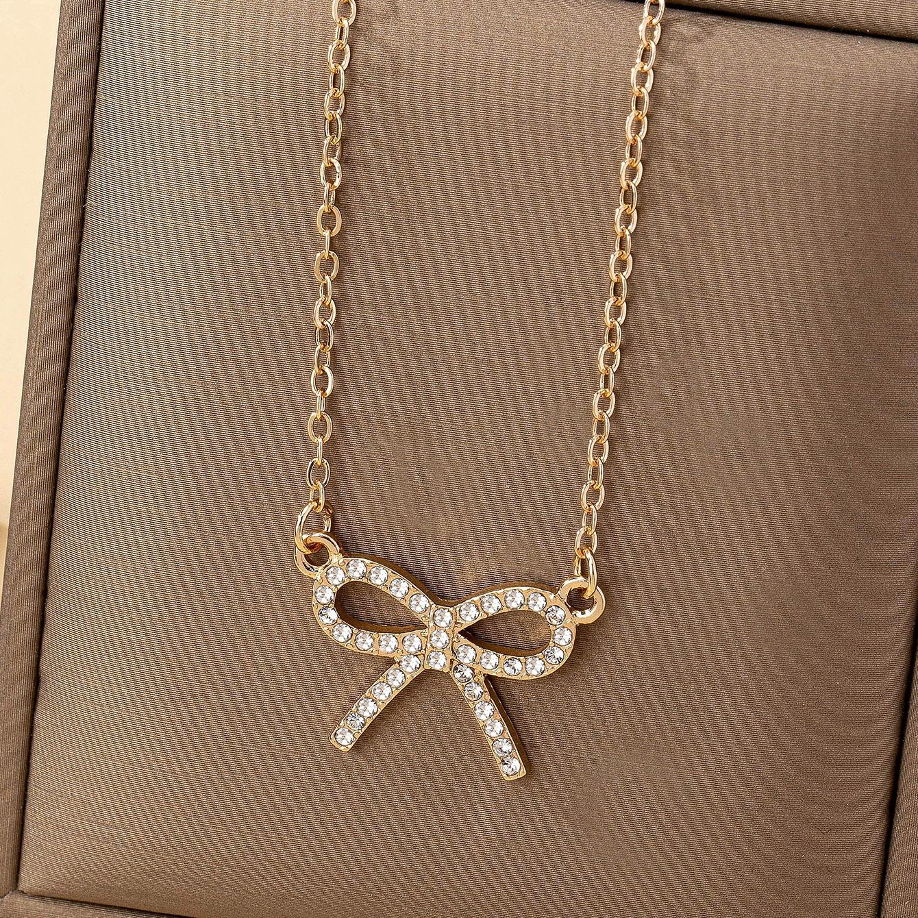 

A Women s Necklace, Simple and Sweet Bow Pendant Necklace, Suitable for Daily Wear and Banquet Wear
