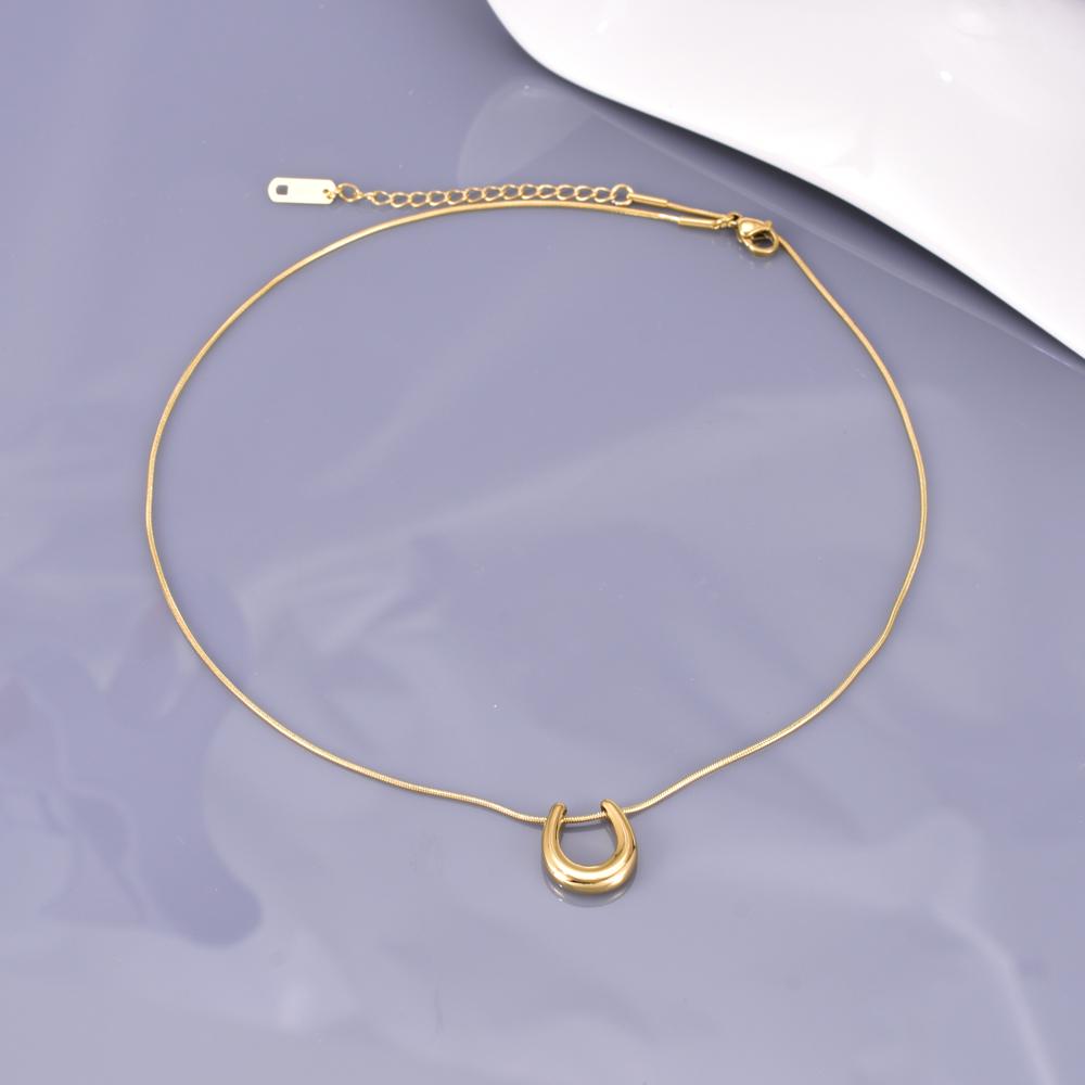 L147 European and American fashionable stainless steel geometric U-shaped necklace, women's design sense collarbone chain