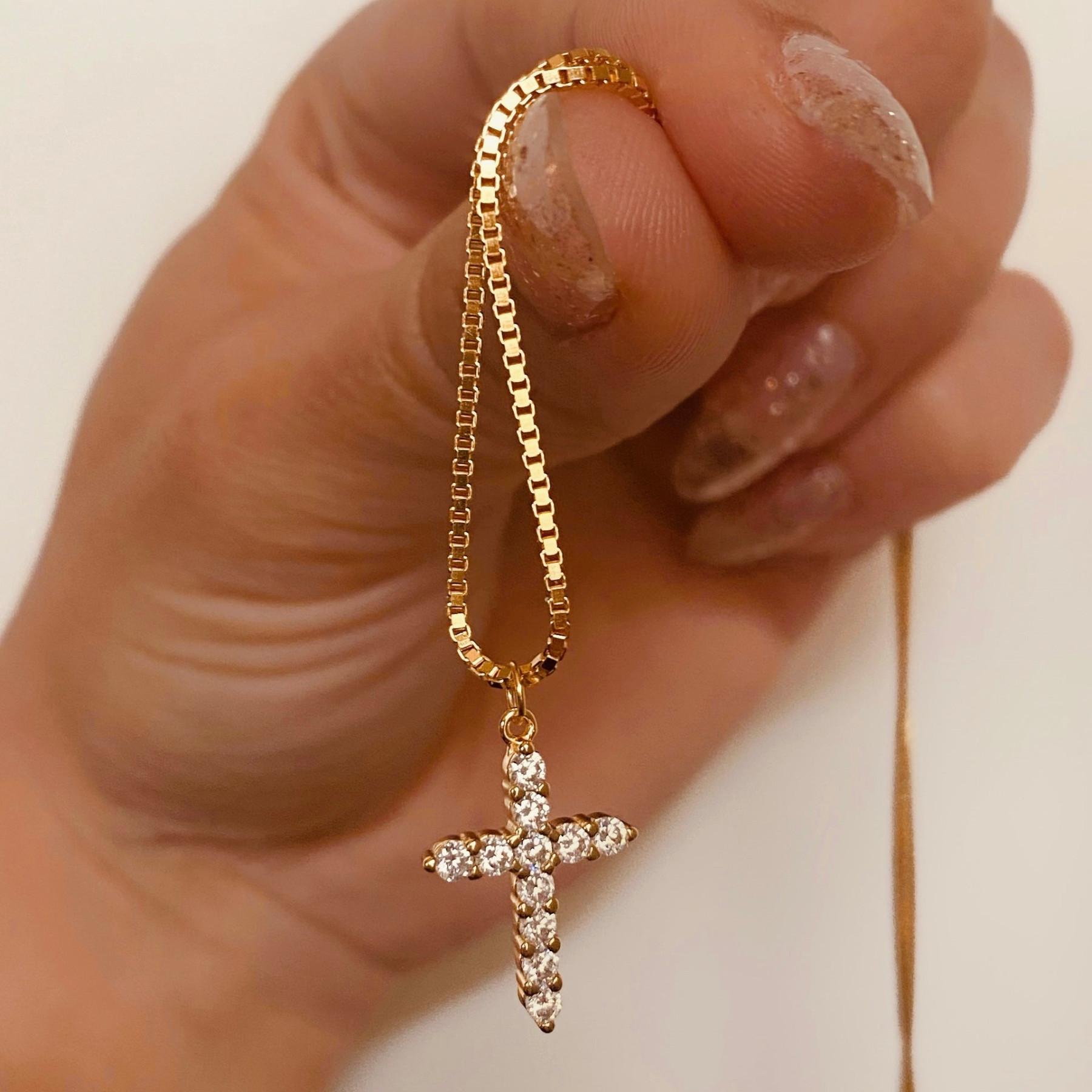 

Titanium Steel Halloween Zircon Box Chain Necklace, Simple And Minimalist Cross Pendant.
