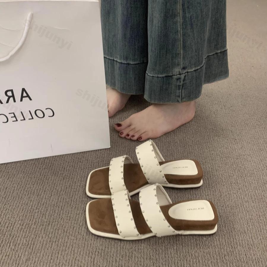 

Fashion French Retro Rivets Design Sloping Heel Slippers for Women s 2025 Summer Outdoor Open Toe Breathable Comfortable Fashion Sandals 35