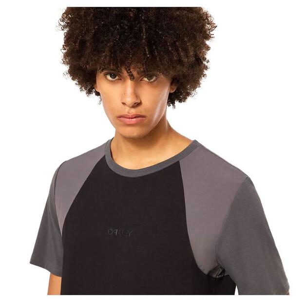Oakley Verve RC Short Sleeve T-Shirt Kangaroo Pocket