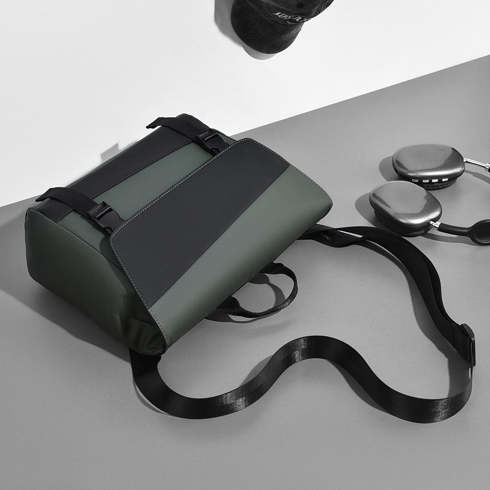 Men's Large Capacity Shoulder Bag Waterproof Crossbody Bag