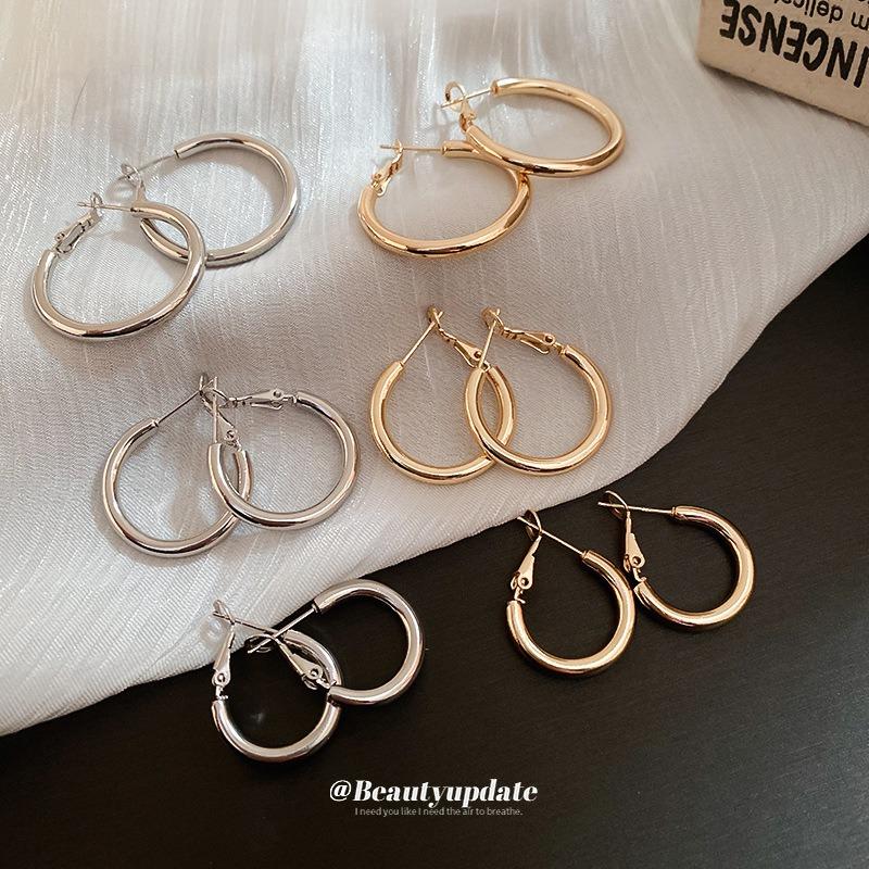 Silver Needle Round Earrings European and American Simple Fashion Cold Wind Earrings Personality Temperament Earrings Light Luxury High Sense