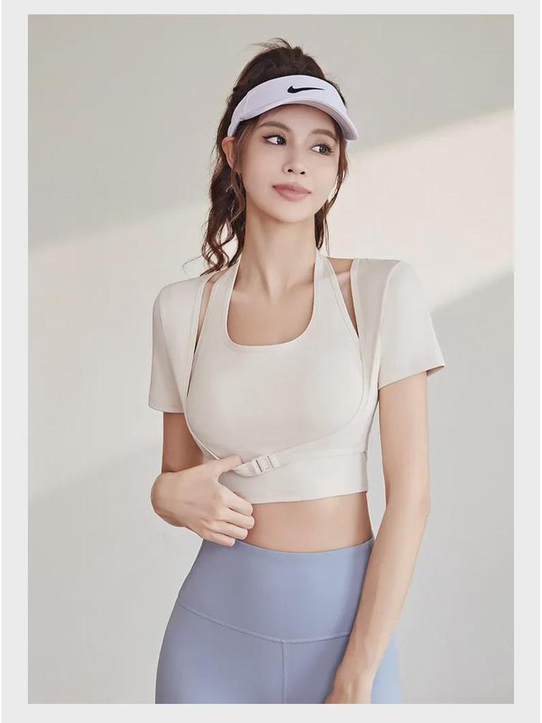 Pfirsichfarbener Neckholder-Yogaanzug mit Brustpolster - Kurzärmelig, Enganliegend