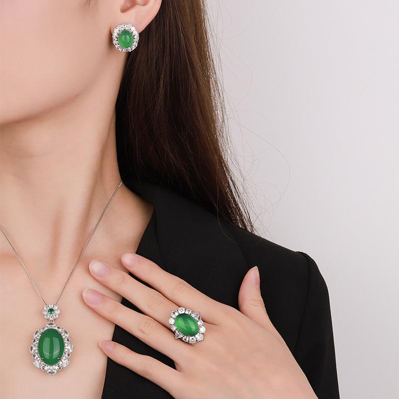 Jewelry Copper Bottom Gold-Plated Ice Seed Fluorescent Denier Chalcedony Luxury Set Stone 18 * 25-13 * 18