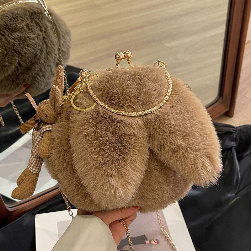 

Осенне-зимняя плюшевая сумка женская, новая стильная меховая сумка через плечо женская, симпатичная мягкая сумка через плечо с цепочкой для женщин