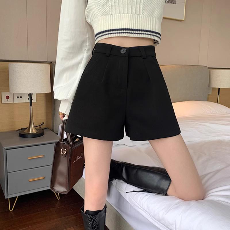

2024 Women s High-Waisted Woolen Shorts: A-Line, Slimming, Thickened, Black Casual Pants for Autumn & Winter Wear 3XL [136-150 lbs]