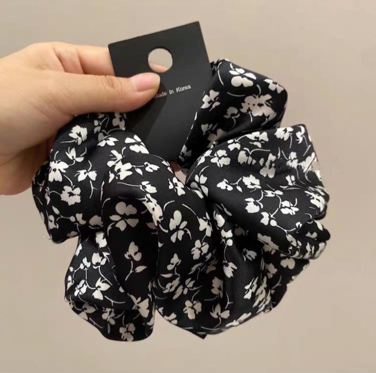 

Корейское ретро-цветочное кольцо для волос — элегантный, универсальный, высококачественный аксессуар