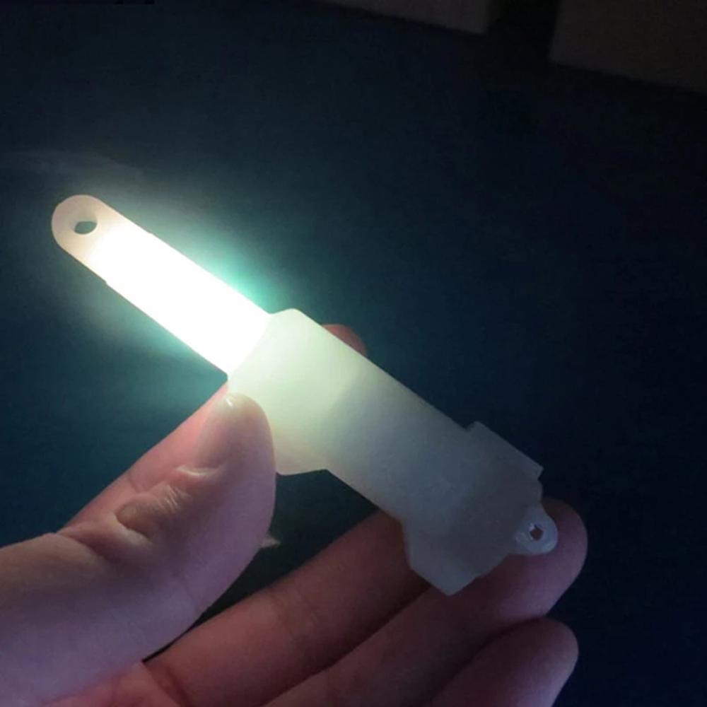 1 pz 11 cm 20 g Lampada Attira Pesci LED Lunga Discesa Completamente Luminosa Luce Rapida Sottomarina per Pesca Notturna in Acqua Salata 4 colori