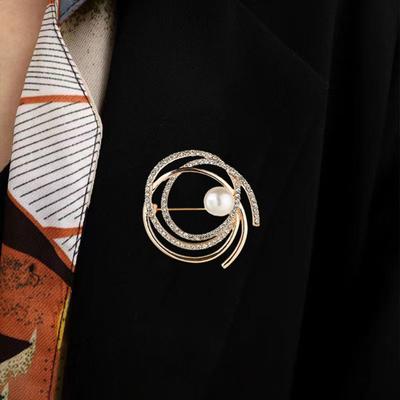 Ženy Brož Pin Umělá perla drahokamu Elegantní Svetr Šátek Šály Spona Prsa Pin Přívěsek Šaty Dekorace Oblečení Ornament Svatební Party Šperky