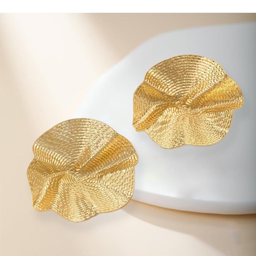 Pleated irregular geometric earrings, vintage stud earrings, high-end niche temperament earrings