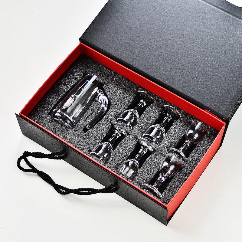 

Star-marked Baijiu Dispenser & Cup Set