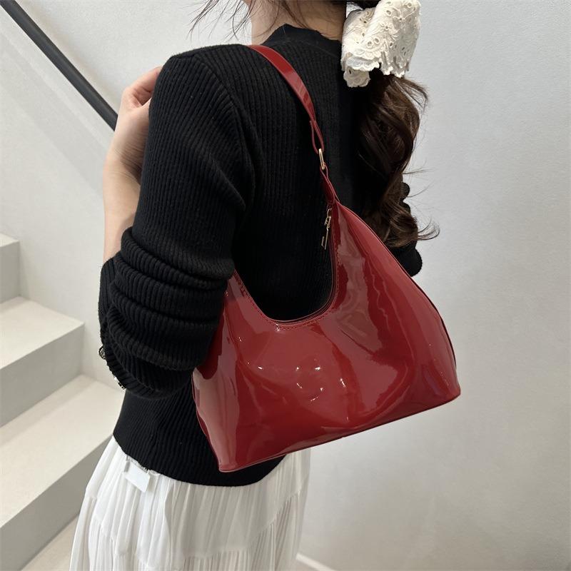 Niche Texture Retro Patent Leather Glossy Women's Shoulder Armpit Bag New Versatile Simple Handbag