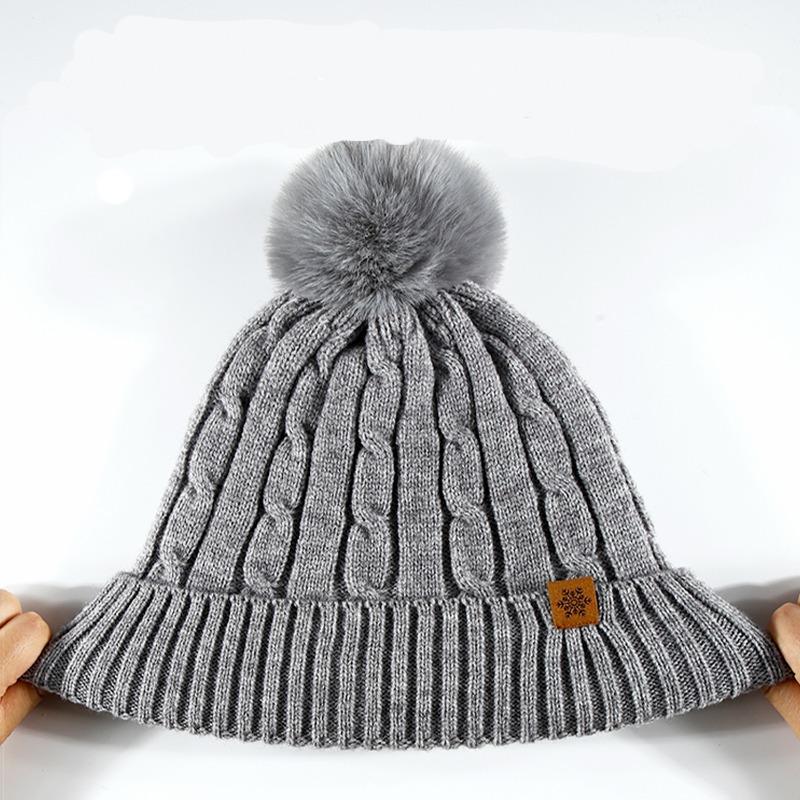 Knitted Hat for Autumn and Winter, Women's Cold Proof and Warm Ear Protection, Solid Color Outdoor Warm Ear Protection Hat