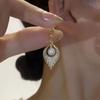 Exquisite Imitation Pearl Zircon Leaf Dangle Earrings for Women Unique Design Elegant Daily Accessories Party Jewelry Gifts