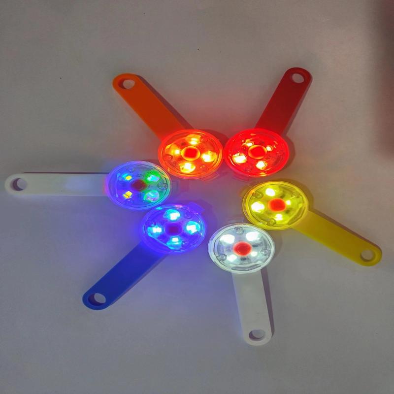 Collare Luminoso per Tracciamento Animali Domestici Esterno Collari Impermeabili per Cani Ricaricabile USB Luce Notturna di Sicurezza Collare Accessori per Animali Domestici