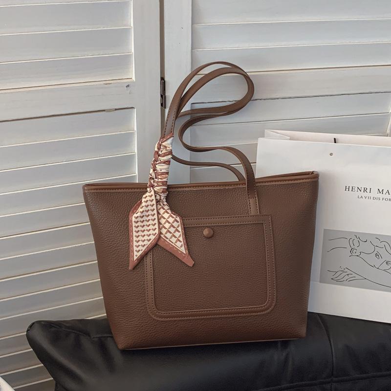 Large capacity tote bag women's 2025 new trend niche casual versatile underarm bag commuter shoulder bag