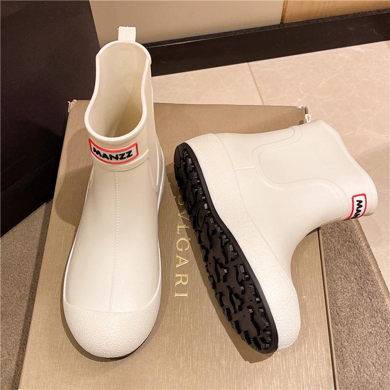 Rain shoes women's new medium tube casual versatile couple rain boots non-slip and wear-resistant fashion warm outer water boots overshoes
