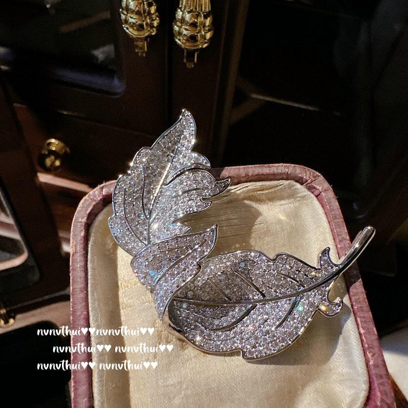 Secret Realm Bright Butterfly Flying Gem Brooch, Galaxy Bright, 18K Gold Plated, Wreath Bow Zircon Brooch