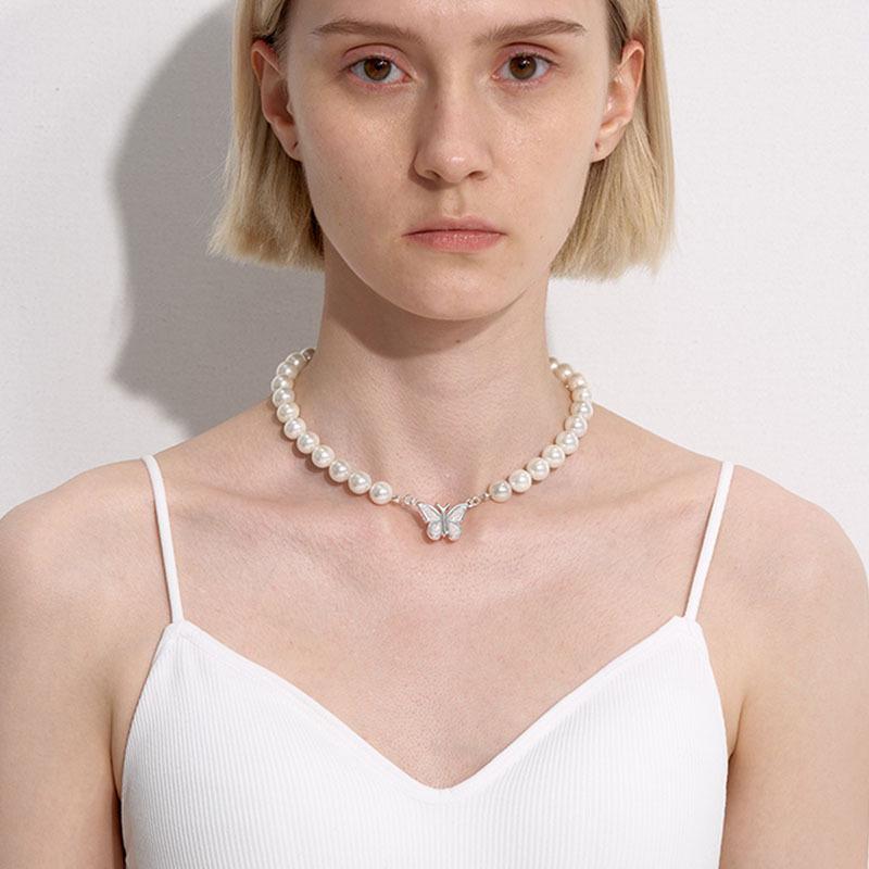 Trendy Unisex Butterfly Pearl Necklace - Hip Hop, Light Luxury, European & American Style