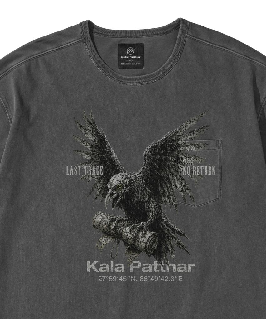 Kallapataleu Pigment Ghost Crow Graphic Short Sleeve T-Shirt Charcoal