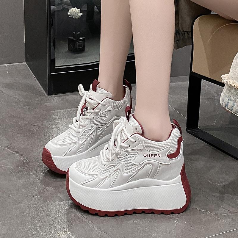 Kleine Damenschuhe Frühling neue Mode lässig Mesh atmungsaktiv Innenhöhe erhöhen Damenschuhe