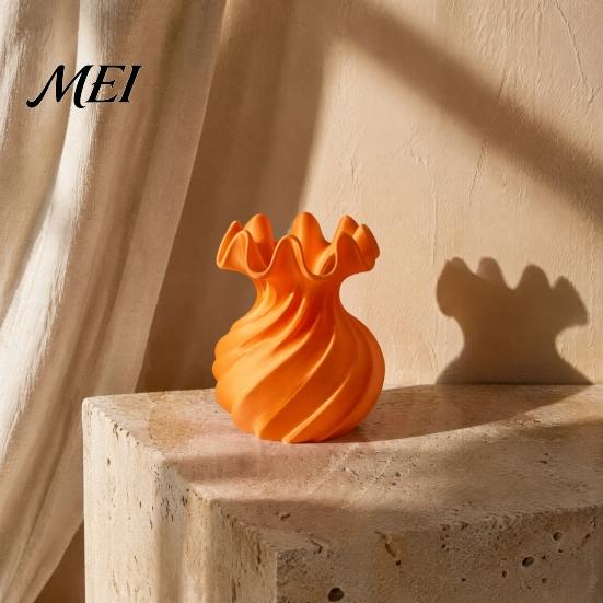 3D Printed Plant Holder Spiral Wave Vase, Minimalist Flower Holder, Decorative Vase for Fresh Style Pot or Dried Flowers, Artistic Desktop Ornament