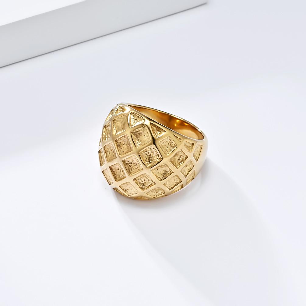 New Arrival Stainless Steel Golden Honeycomb Pattern Ring for Women