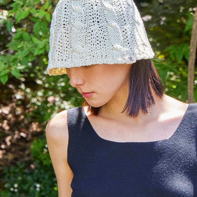 

Панама-ведро крупной вязки VARZAR VZ Label, цвет слоновой кости FREE